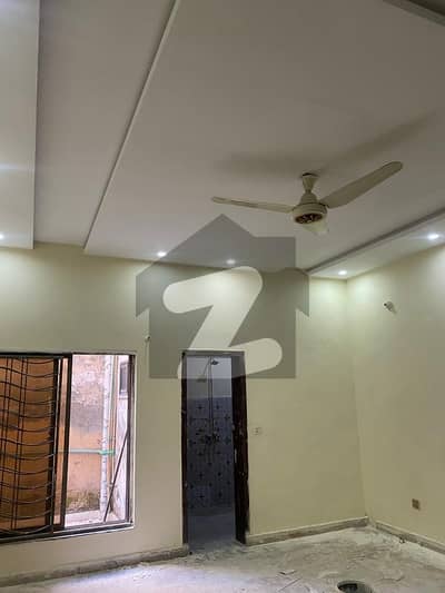 فارمانئیٹس ہاؤسنگ سکیم لاہور میں 2 کمروں کا 10 مرلہ زیریں پورشن 70.0 ہزار میں کرایہ پر دستیاب ہے۔