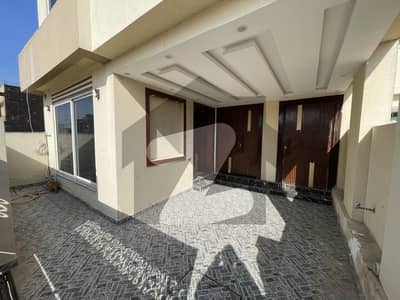 بحریہ ٹاؤن فیز 8 ۔ بلاک ایم بحریہ ٹاؤن فیز 8,بحریہ ٹاؤن راولپنڈی,راولپنڈی میں 3 کمروں کا 5 مرلہ مکان 60.0 ہزار میں کرایہ پر دستیاب ہے۔