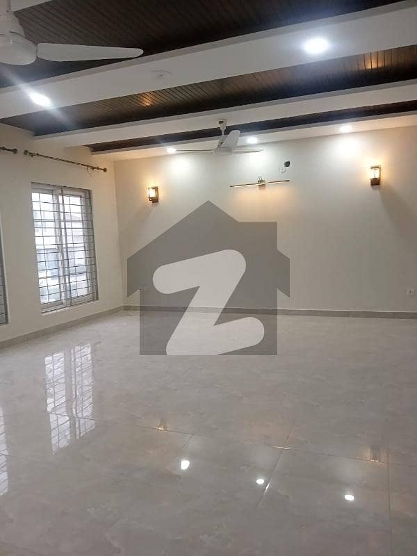 E-11 Lower Ground Portion 3 Bedrooms Attached Washroom E-11 Lower Ground Portion 3 Bedrooms Attached Washroom