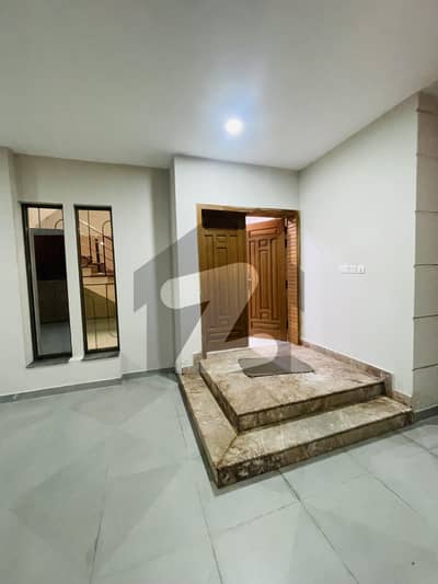 عسکری 10 عسکری,لاہور میں 5 کمروں کا 15 مرلہ مکان 9.78 کروڑ میں برائے فروخت۔