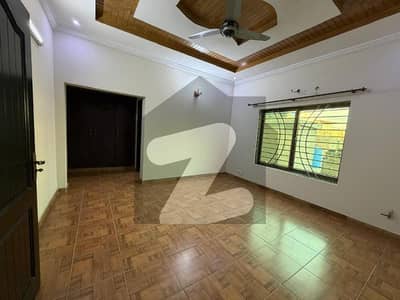 Separate Gate 1 Kanal 3 Bedroom Upper Portion Available For Rent Main Chaklala Scheme 3