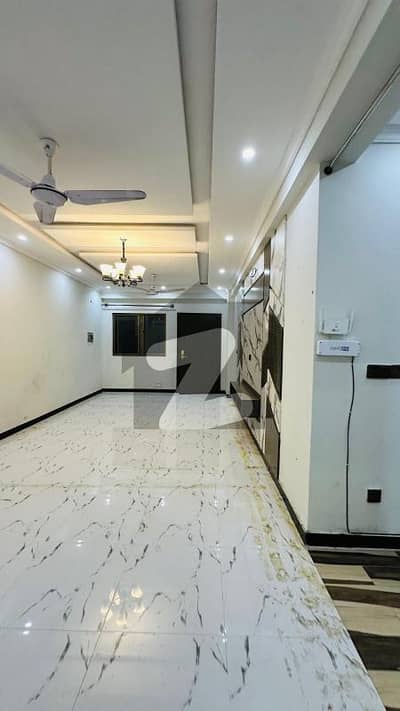 Spacious 2 Bed Unfurnished Apartment for Rent | 1325 Sq Ft | Prime Location