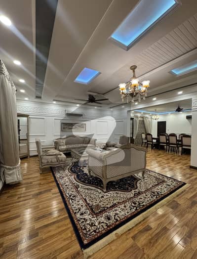 F-10 2 Kanal Excellent House 7 Bedrooms Double Kitchen Top Location Close End Street Beautiful Green Lawn