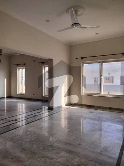 MULTI GARDEN B-17 KANAL UPPER PORTION AVAILABLE FOR RENT IN CDA SECTOR B17