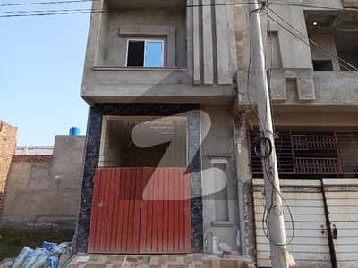 گلبرگ ویلی فیصل آباد میں 2 مرلہ مکان 90.0 لاکھ میں برائے فروخت۔