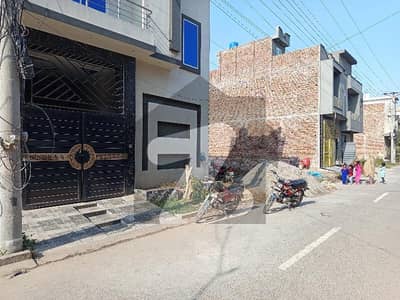 گلبرگ ویلی فیصل آباد میں 3 مرلہ مکان 1.1 کروڑ میں برائے فروخت۔