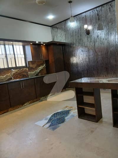 ڈی ایچ اے فیز 8 ڈی ایچ اے ڈیفینس,کراچی میں 3 کمروں کا 1 کنال زیریں پورشن 2.5 لاکھ میں کرایہ پر دستیاب ہے۔