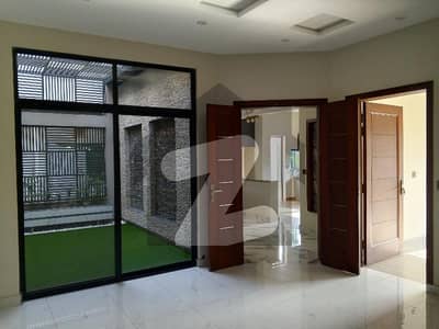 مرغزار آفیسرز کالونی ۔ بلاک جی مرغزار آفیسرز کالونی,لاہور میں 5 کمروں کا 10 مرلہ مکان 4.8 کروڑ میں برائے فروخت۔