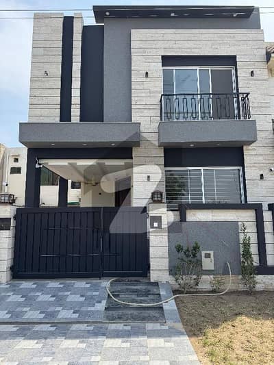 5 Marla brand New House Available For Sale Near All Facilities