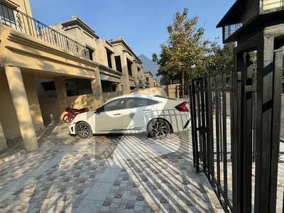 12 Marla Beautiful House For Sale In Royal Residencia Lahore.