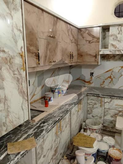 Independent Double story 4 Bed dd 2 Kitchen Car parking 200 Yardd