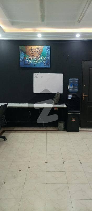 425 square feet office for Rent