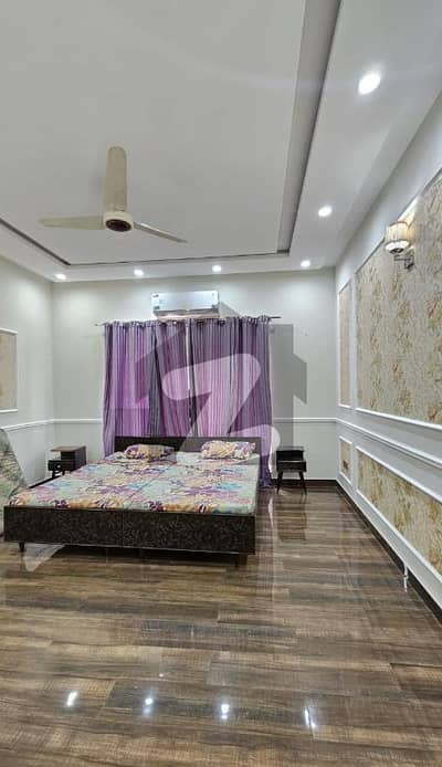 ڈی ایچ اے فیز 5 - بلاک بی فیز 5,ڈیفنس (ڈی ایچ اے),لاہور میں 2 کمروں کا 1 کنال بالائی پورشن 1.5 لاکھ میں کرایہ پر دستیاب ہے۔