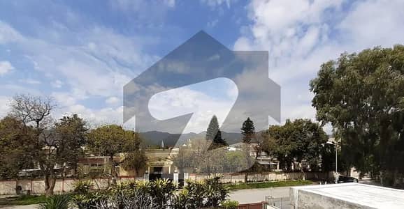 ایف ۔ 7/4 ایف ۔ 7,اسلام آباد میں 8 کمروں کا 1 کنال مکان 35.0 کروڑ میں برائے فروخت۔