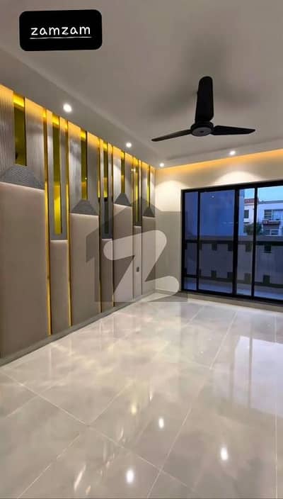 ڈی ایچ اے فیز 5 ڈیفنس (ڈی ایچ اے),لاہور میں 4 کمروں کا 10 مرلہ مکان 8.25 کروڑ میں برائے فروخت۔