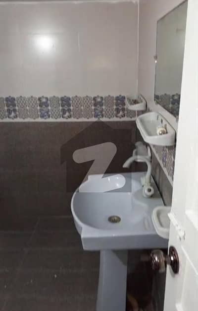 گلشنِ اقبال - بلاک 13 ڈی - 1 گلشنِ اقبال,گلشنِ اقبال ٹاؤن,کراچی میں 3 کمروں کا 10 مرلہ بالائی پورشن 1.25 لاکھ میں کرایہ پر دستیاب ہے۔