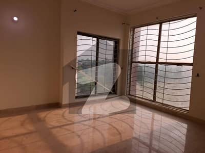 F-11 Markaz Un-Furnished 3 Bedroom Apartment In Al-Safa Heights-ii For Rent