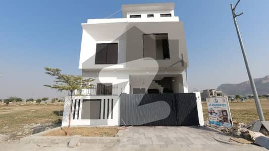 فیصل ہلز اسلام آباد میں 5 کمروں کا 5 مرلہ مکان 2.1 کروڑ میں برائے فروخت۔