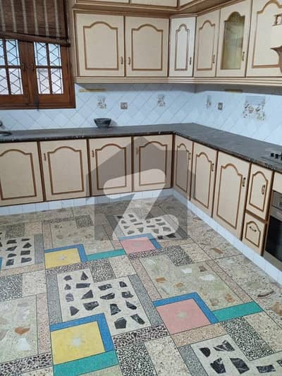 4 Beds Attached Bath