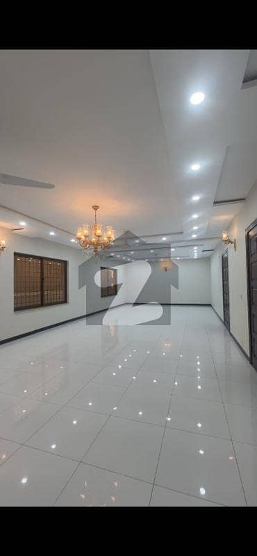 House For Rent In F-7, Islamabad | 666 Sq. Yds | 10 Bedrooms (Attached Baths) | Basement | 4 to 5 Car Parking | Double Gate Entrance | Rent: USD 6,000 (PKR 1,700,000)