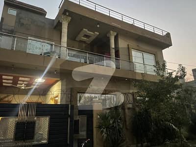 10 MARLA SOLID CONSTRUCTION HOUSE AVAILABLE FOR SALE AT PRIME LOCATION IN KHAYABAN-E-AMIN L BLOCK