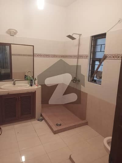 500yards beautiful fully renovated ready to move bungalow for rent at Dha