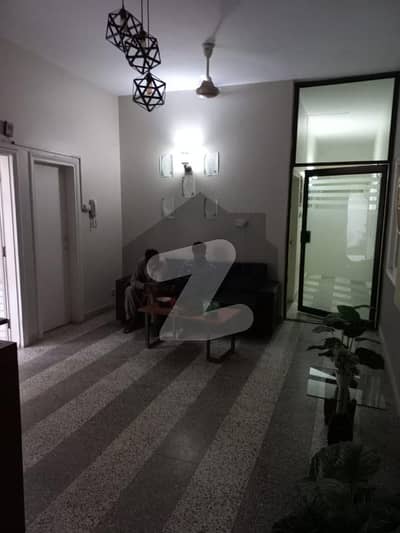 نارتھ ناظم آباد ۔ بلاک ایل نارتھ ناظم آباد,کراچی میں 10 کمروں کا 1 کنال دفتر 6.5 لاکھ میں کرایہ پر دستیاب ہے۔