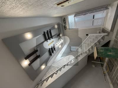 گلشن اقبال - بلاک 10-اے گلشنِ اقبال,گلشنِ اقبال ٹاؤن,کراچی میں 7 کمروں کا 7 مرلہ مکان 6.3 کروڑ میں برائے فروخت۔