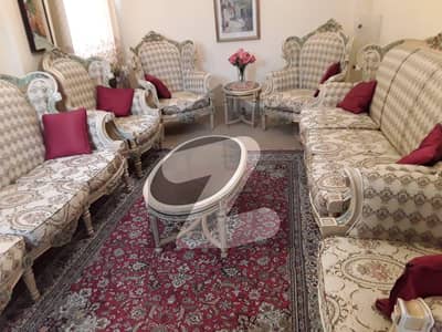 FULLY FURNISHED PENTHOUSE AVAILABLE FOR MONTHLY BASIS SHORT TERM ON RENT