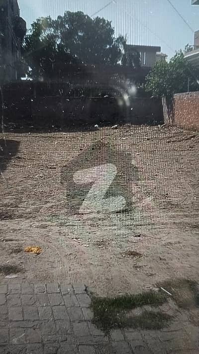 واپڈا ٹاؤن فیز 1 واپڈا ٹاؤن,لاہور میں 10 مرلہ رہائشی پلاٹ 2.75 کروڑ میں برائے فروخت۔