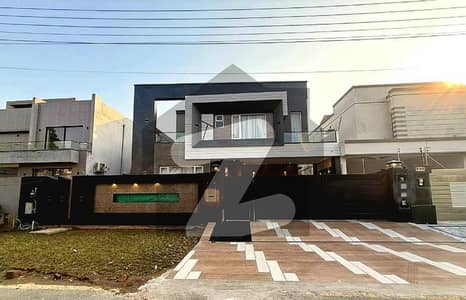 ای ایم ای سوسائٹی لاہور میں 5 کمروں کا 1 کنال مکان 12.0 کروڑ میں برائے فروخت۔