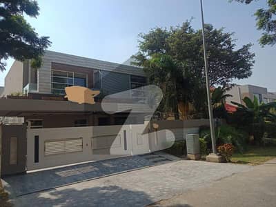 ڈی ایچ اے فیز 5 ڈیفنس (ڈی ایچ اے),لاہور میں 5 کمروں کا 1 کنال مکان 2.8 لاکھ میں کرایہ پر دستیاب ہے۔