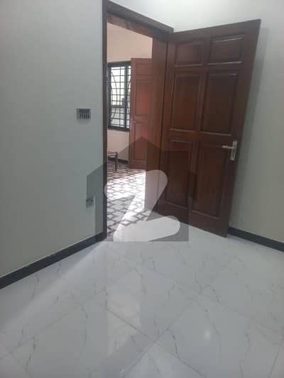 ایم پی سی ایچ ایس ۔ بلاک ایف ایم پی سی ایچ ایس ۔ ملٹی گارڈنز,بی ۔ 17,اسلام آباد میں 4 کمروں کا 5 مرلہ مکان 1.95 کروڑ میں برائے فروخت۔