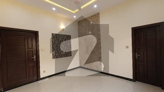 D-12 House Sized 1000 Square Feet Is Available