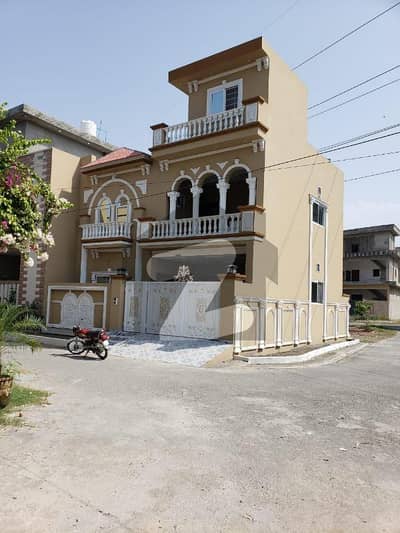 خیابان جناح روڈ لاہور میں 3 کمروں کا 5 مرلہ مکان 90.0 ہزار میں کرایہ پر دستیاب ہے۔