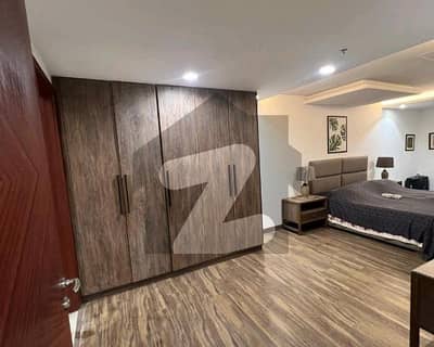 Flat Of 1627 Square Feet Available For sale In Goldcrest Mall & Residency