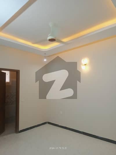 2 bed 1st floor nice condition