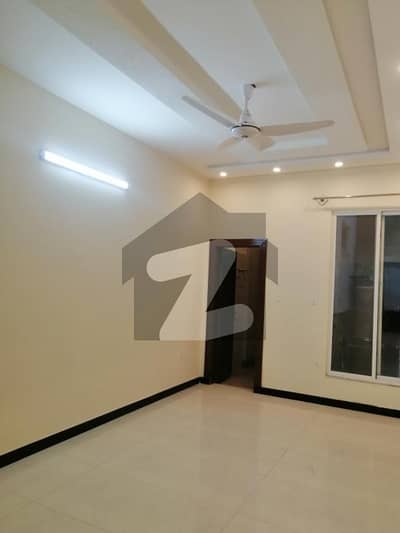 5 Marla Commercial Portion For Rent