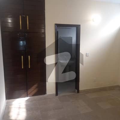 30 X 60 Used House For Sale In G-13 Islamabad
