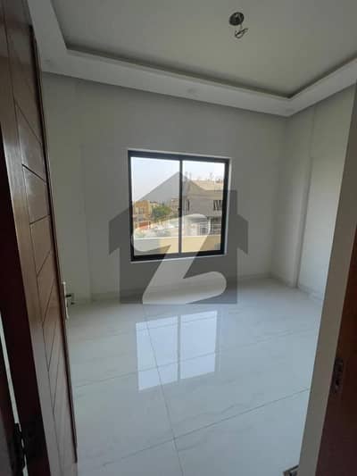 Hidden Gem - Hot Listing! 100 Sq. Yd Bungalow for Rent in Highly Demanding Area, Move-In Ready