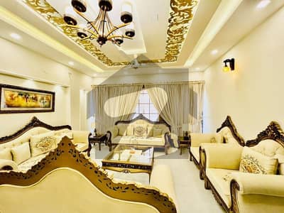 Designer Kanal Owner made kanal house near central park