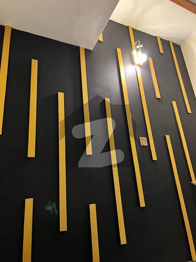 جوہر ٹاؤن لاہور میں 3 کمروں کا 14 مرلہ دفتر 4.3 لاکھ میں کرایہ پر دستیاب ہے۔