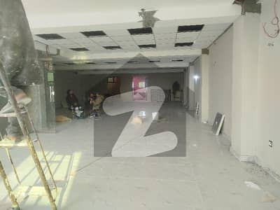 جوہر ٹاؤن فیز 2 جوہر ٹاؤن,لاہور میں 12 مرلہ دفتر 3.0 لاکھ میں کرایہ پر دستیاب ہے۔