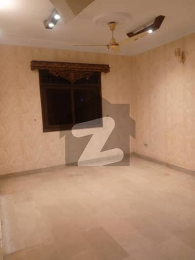 گلشنِ اقبال - بلاک 3 گلشنِ اقبال,گلشنِ اقبال ٹاؤن,کراچی میں 6 کمروں کا 16 مرلہ مکان 3.0 لاکھ میں کرایہ پر دستیاب ہے۔