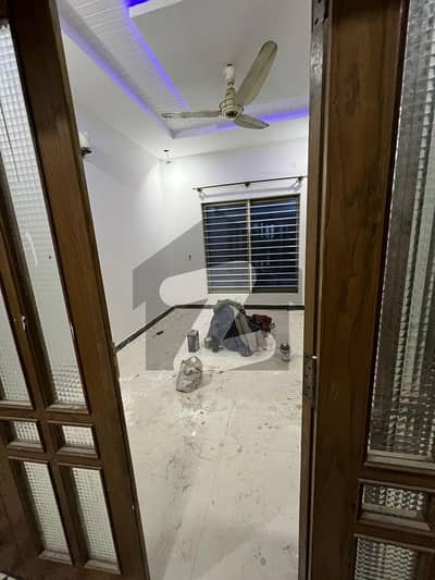 نیشنل پولیس فاؤنڈیشن او ۔ 9 اسلام آباد میں 4 کمروں کا 1 کنال زیریں پورشن 1.15 لاکھ میں کرایہ پر دستیاب ہے۔