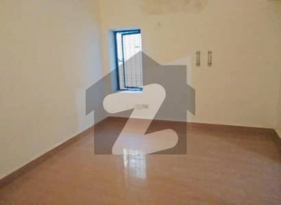 گلبرگ لاہور میں 3 کمروں کا 12 مرلہ مکان 6.2 کروڑ میں برائے فروخت۔