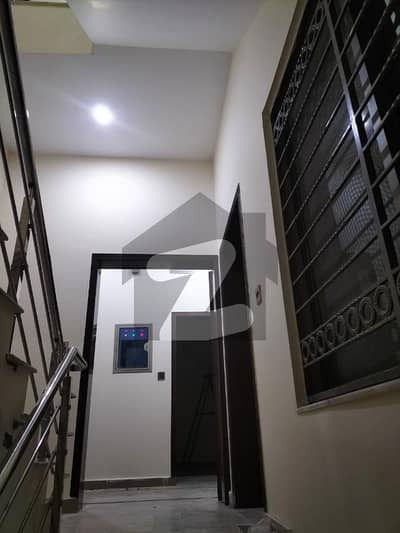 او پی ایف ہاؤسنگ سکیم لاہور میں 3 کمروں کا 10 مرلہ بالائی پورشن 70.0 ہزار میں کرایہ پر دستیاب ہے۔