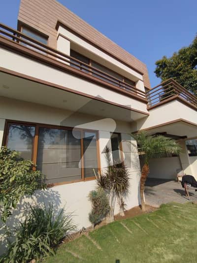 ایف ۔ 7 اسلام آباد میں 7 کمروں کا 1 کنال مکان 8.8 لاکھ میں کرایہ پر دستیاب ہے۔