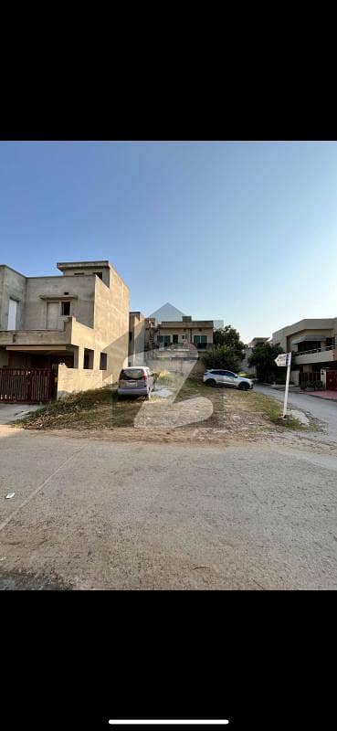 بحریہ ٹاؤن فیز 3 بحریہ ٹاؤن راولپنڈی,راولپنڈی میں 1 کنال رہائشی پلاٹ 2.7 کروڑ میں برائے فروخت۔