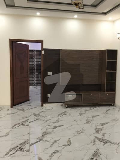 10 Marla Upper Portion Like Brand New